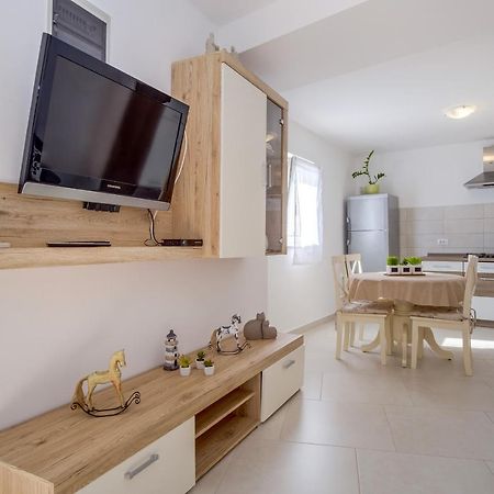 Apartment Angela Čunski Eksteriør billede