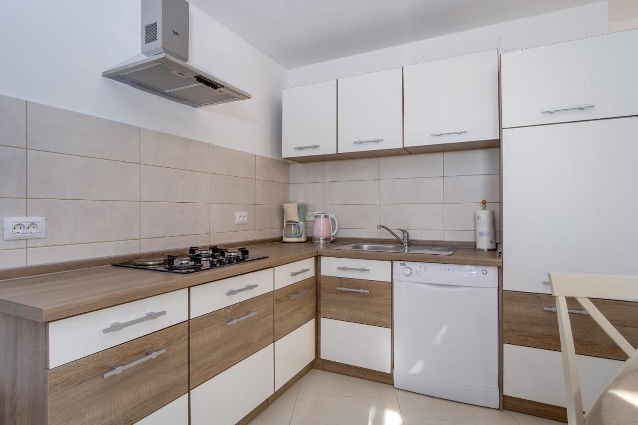 Apartment Angela Čunski Eksteriør billede